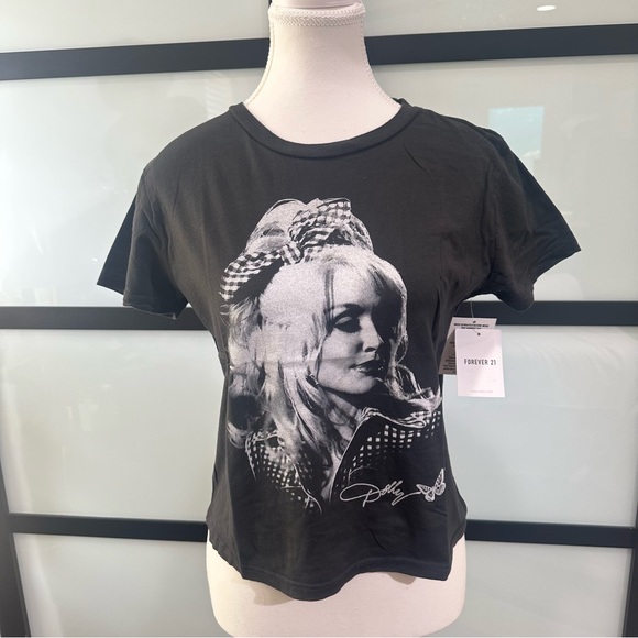 ***New** Dolly Parton Graphic Tee black size M - Picture 9 of 13